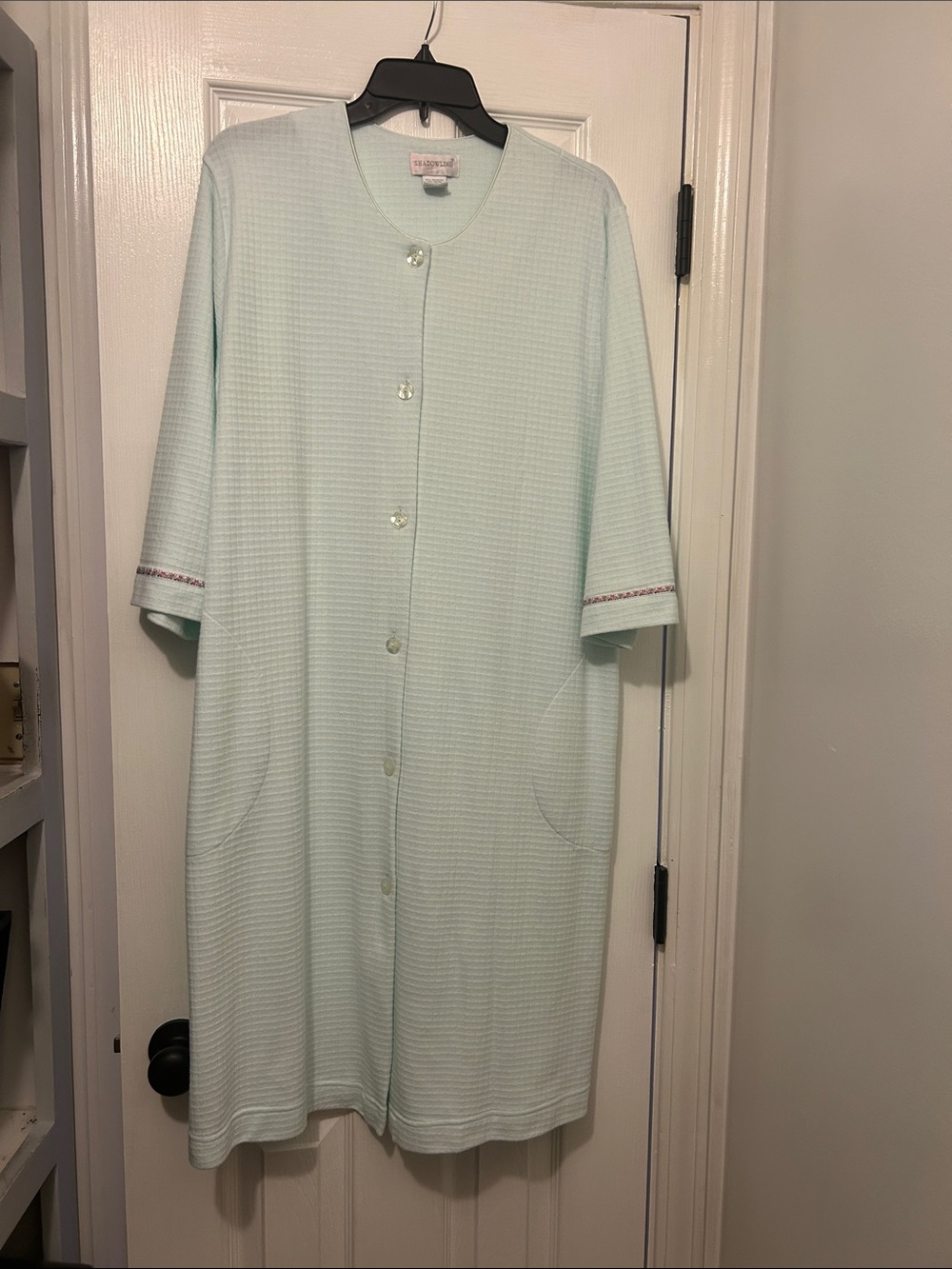 Shadowline Nightgown Robe 2pc Set - Picture 5 of 10